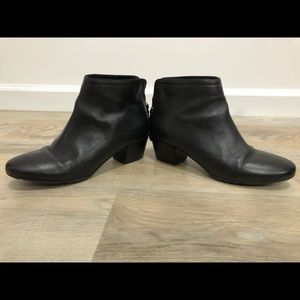 Kenneth Cole Reaction Bootie